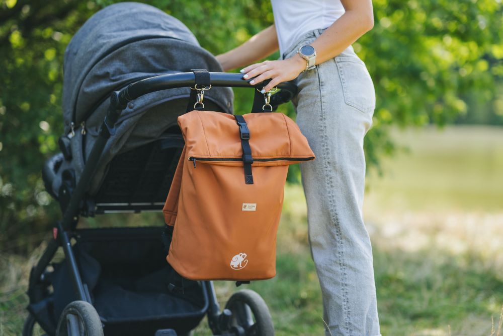 Monkey Mum® Mochila integrada de softshell para portabebés Carrie - Huella de oso