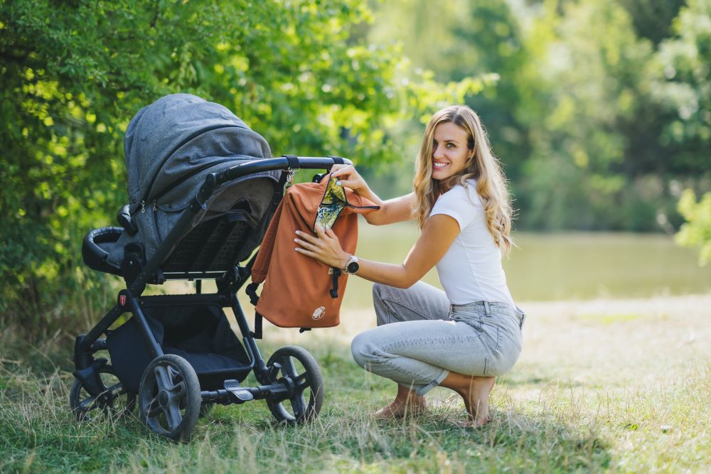 Monkey Mum® Integrovaný keprový batoh k nosítku Carrie - Stříbrná tma