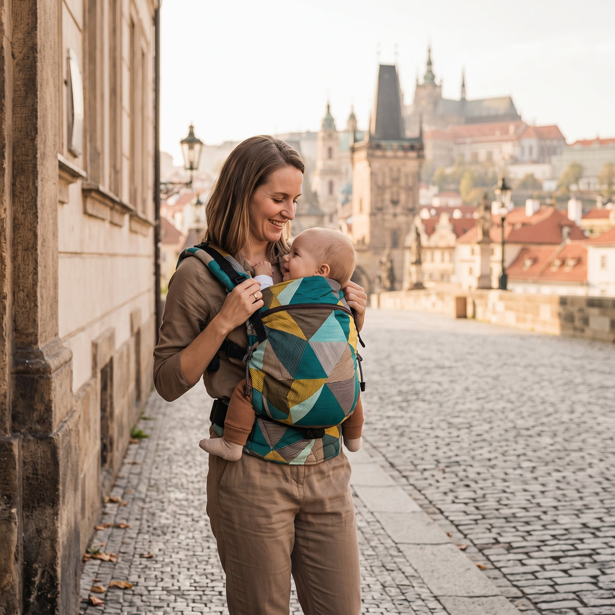 Monkey Mum® Portabebés ergonómico evolutivo Carrie - Encanto geométrico