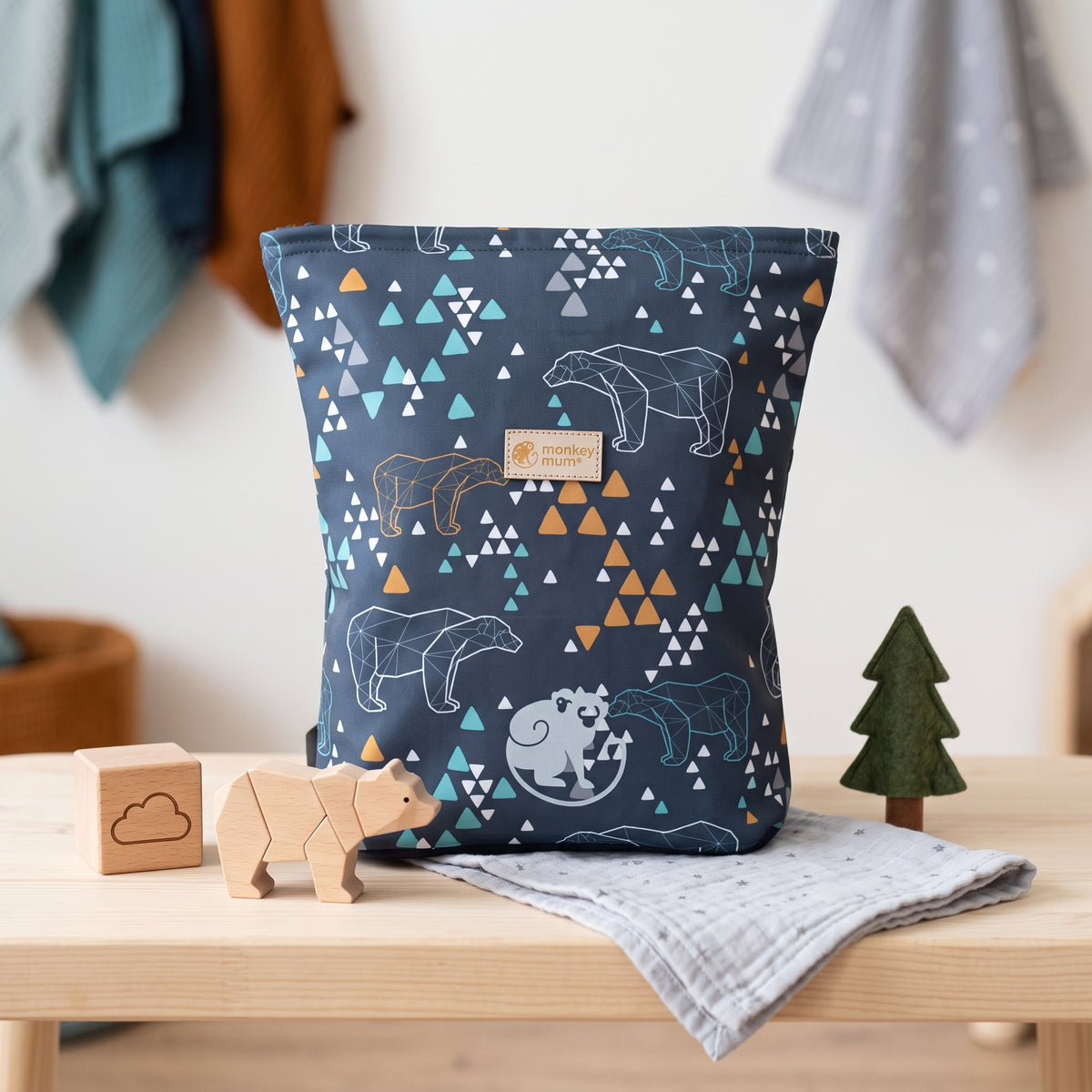 Mochila infantil softshell Monkey Mum® - Oso origami - Azul oscuro