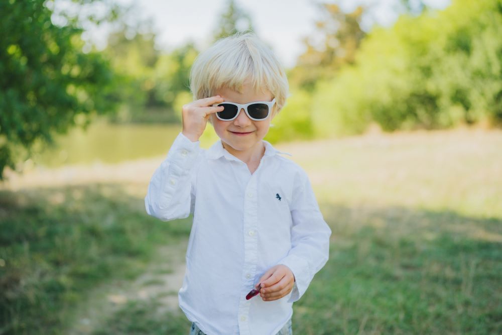 Gafas de sol infantiles Monkey Mum® - Parpadeo de rana - varios colores